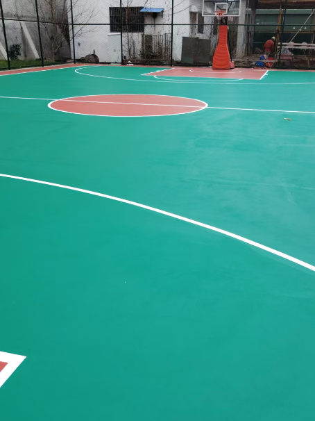 肃州 球场长期使用易出现地面开裂